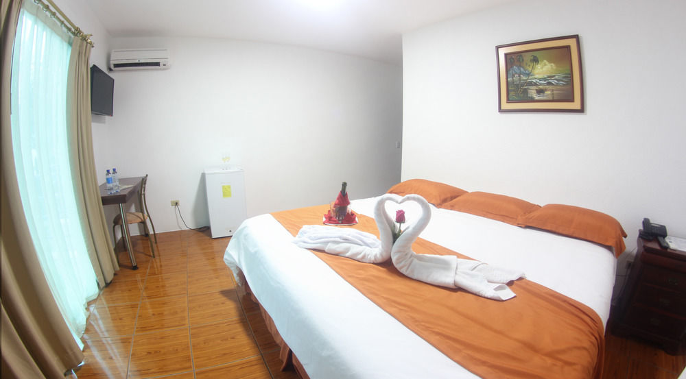 Hotel Mar Azul Manta Exterior foto